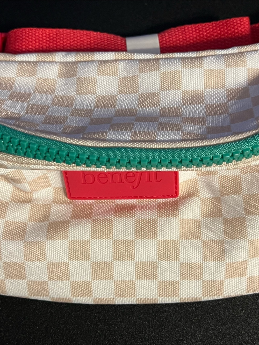 NWOT Benefit Checkered Cream Cosmetic Pouch with Green Zipper and Pink Logo - Picture 2 of 6